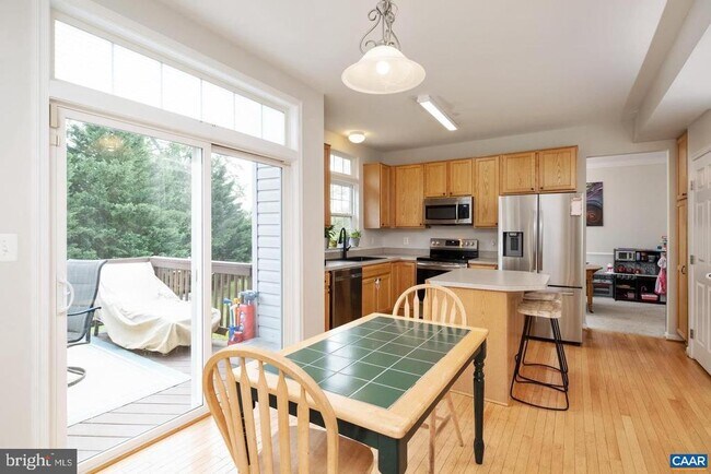 Foto del edificio - 662 Holly Hill Dr