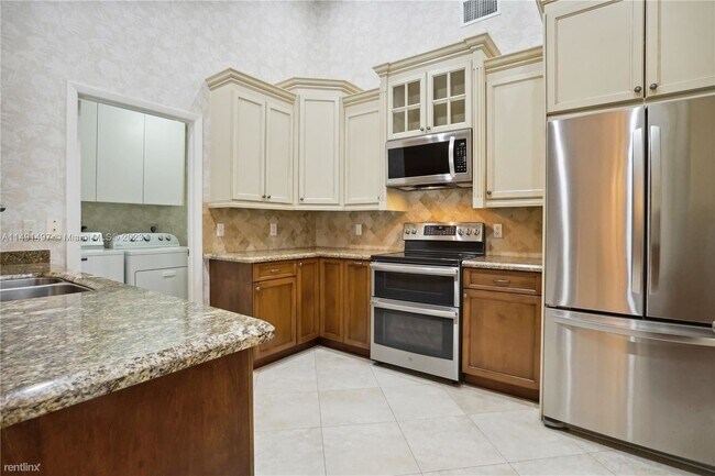 Building Photo - 4 br, 2 bath House - 17357 Balboa Point Wa...