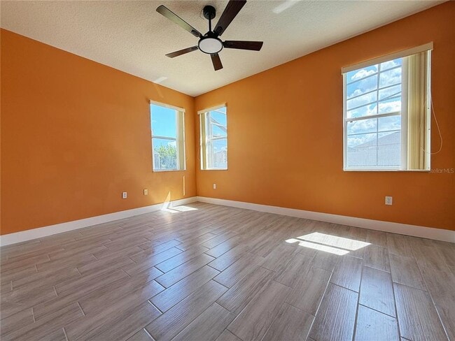 Foto del edificio - 194 Sand Ridge Dr