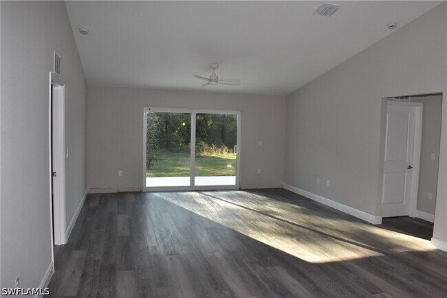 Building Photo - 3761 Casco Cir