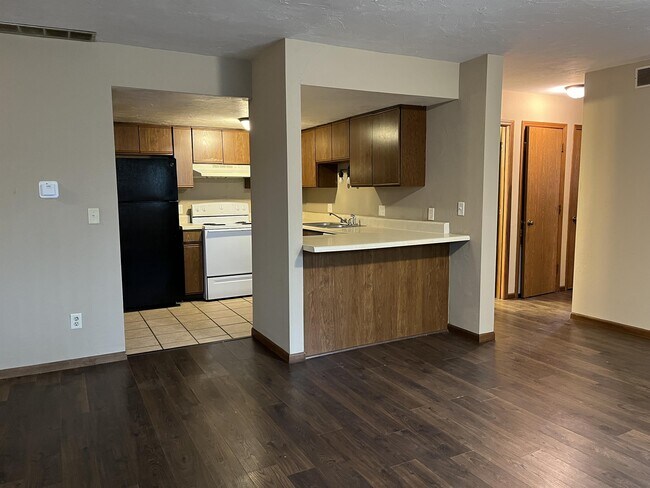 Foto del edificio - 122 Burke Ave