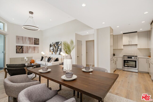 Foto del edificio - 130 S Sepulveda Blvd