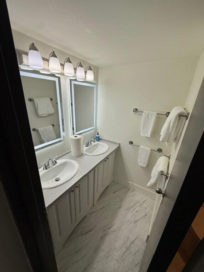 Interior Photo - Haven on Geddes