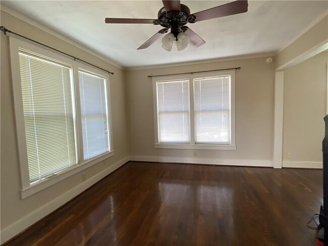 Building Photo - 414 E Bayview Blvd
