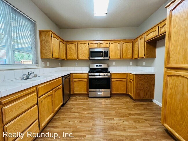 Building Photo - 2 br, 2 bath House - 930 Elk Hills Dr