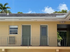 Building Photo - 115 Calabria Ave
