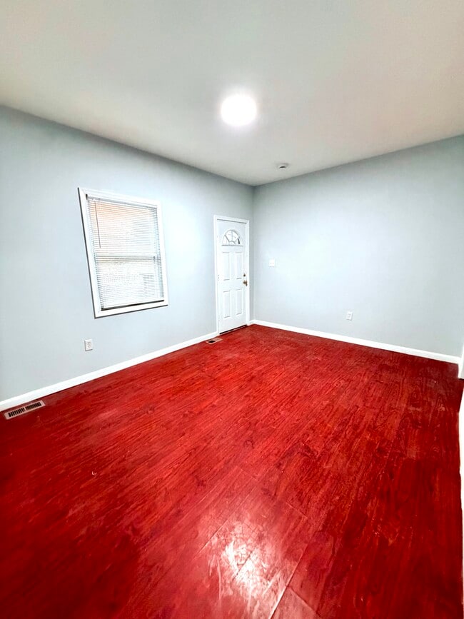 Building Photo - 735 Alabama Ave SE