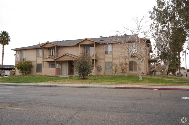 Building Photo - Palm Drive Apartments