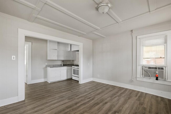 Foto del edificio - 8402 Brockton St