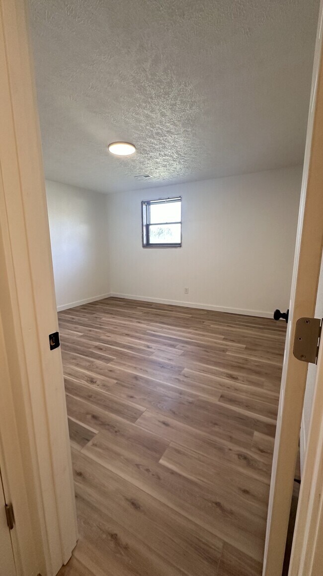 Building Photo - 2201 Mission Twin Oaks
