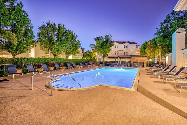 Nuestro paquete de comodidades ofrece un refugio para los residentes. - Mission Pointe by Windsor