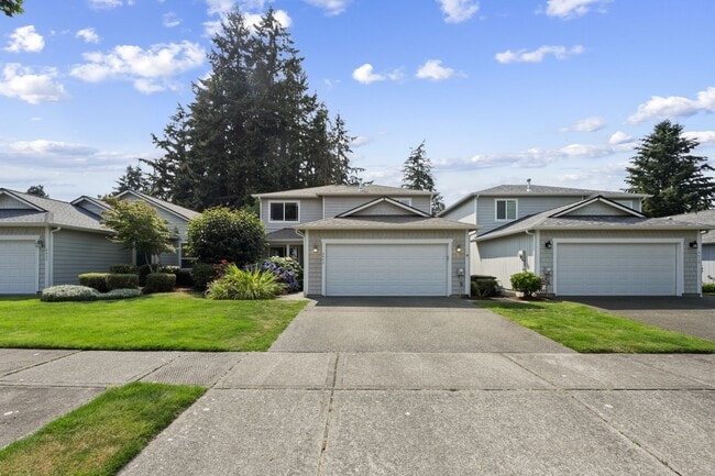 Building Photo - 2440 Boulevard Heights Loop SE