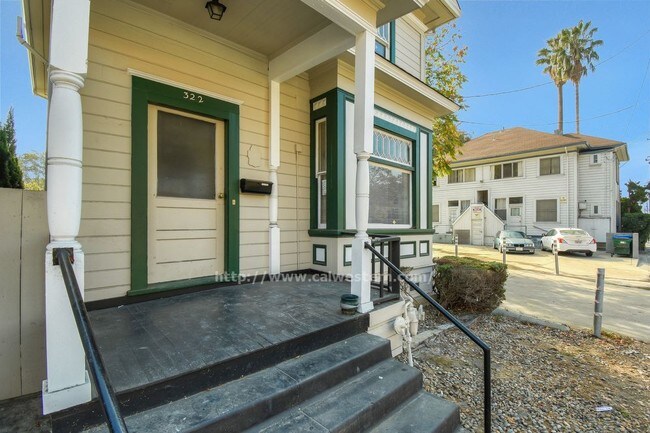 Foto del edificio - Victorian Home in Great Downtown Location