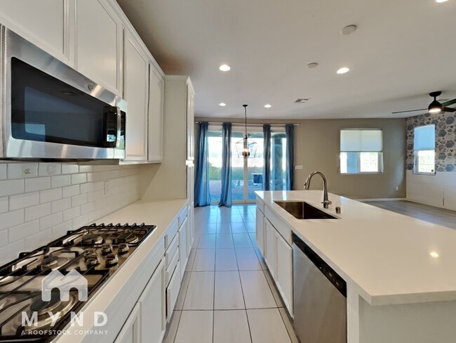 Building Photo - 5709 Justin Robert St