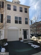 Building Photo - 8341 Broderick Cir