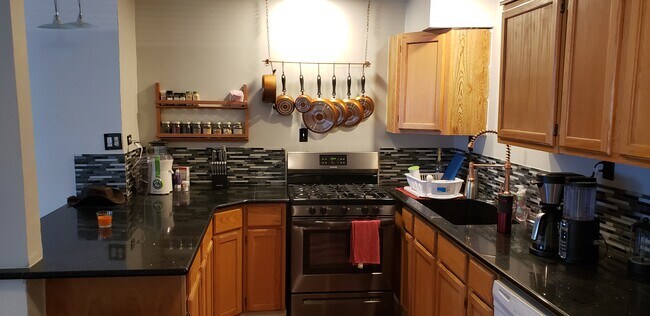 Kitchen - 1620 Colorado Blvd