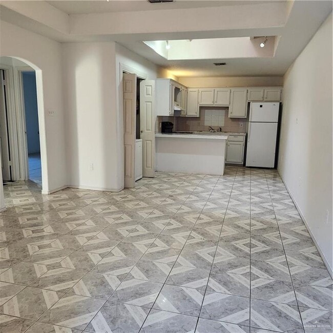 Building Photo - 9 Kimberly Ln