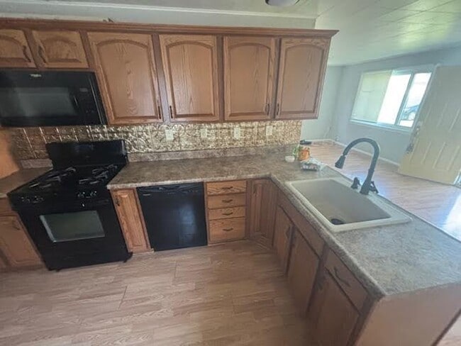 Building Photo - 2 Bedroom in Bethalto