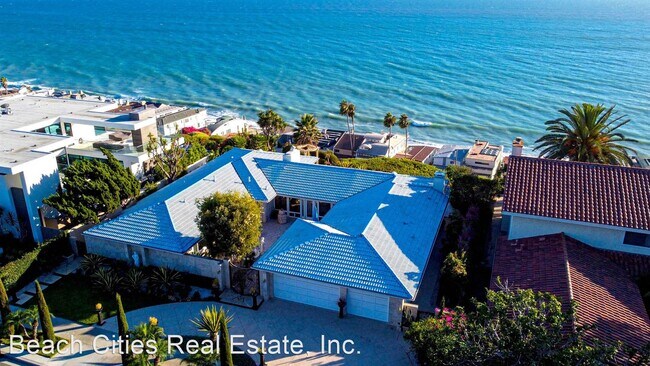 Building Photo - 3 br, 3.5 bath House - 35201 Camino Capist...
