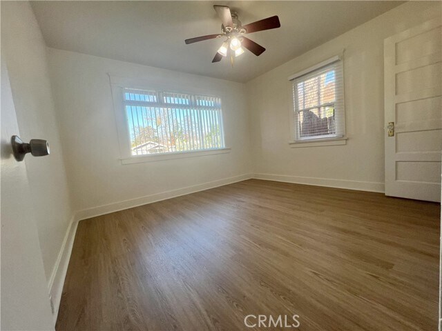 Building Photo - 118 E Columbia Ave