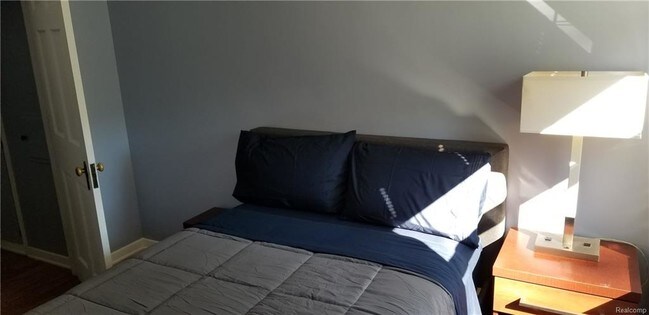 Foto del edificio - 911 W 4th St