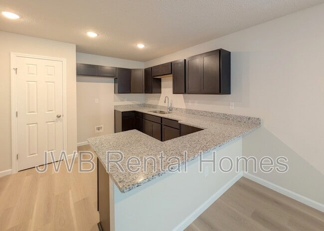 Building Photo - 7948 Harding Ave