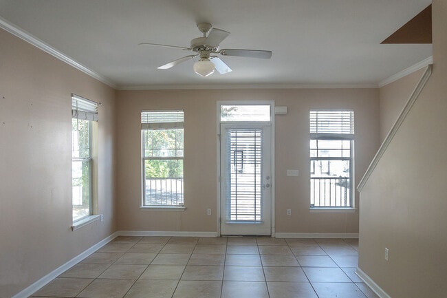 Foto del edificio - 2400 Fred Smith Rd