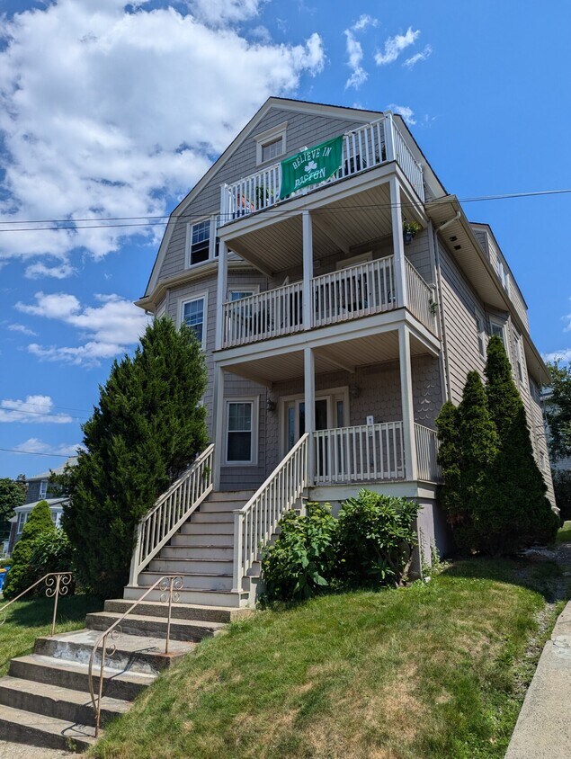Primary Photo - 135 Highland Ave