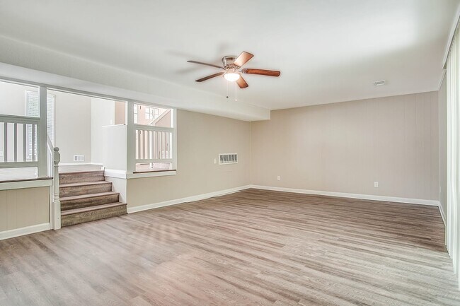 Foto del edificio - 6695 Buckhurst Trl