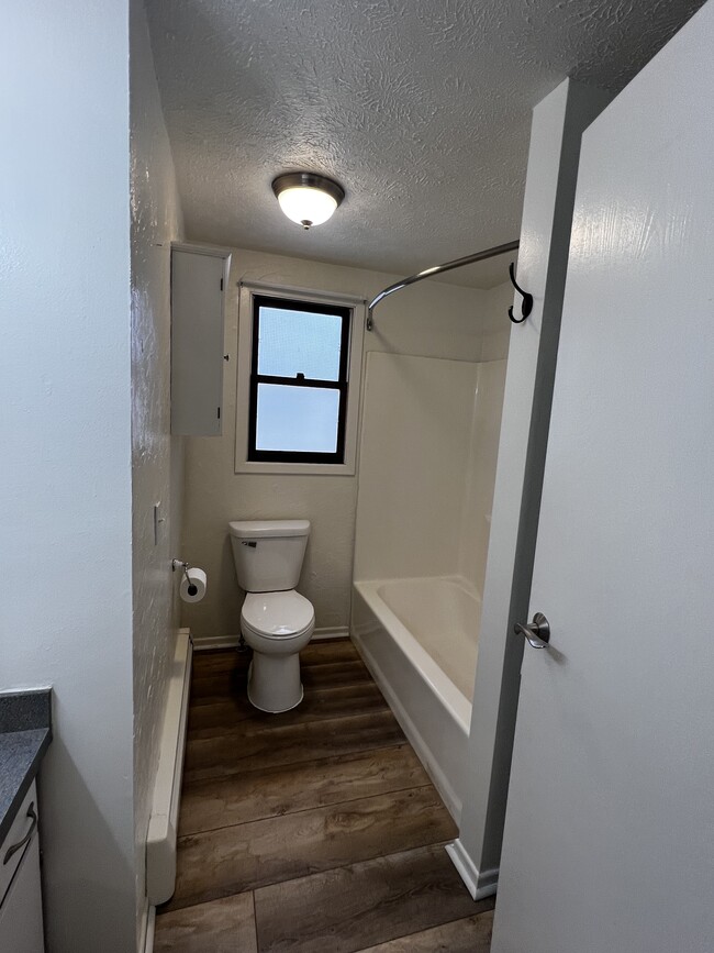 Full Bath with laundry (behind door) - 4253 Mitchell Creek Dr