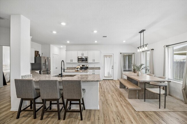Foto del edificio - 7511 Greenbriar Cayon Ln