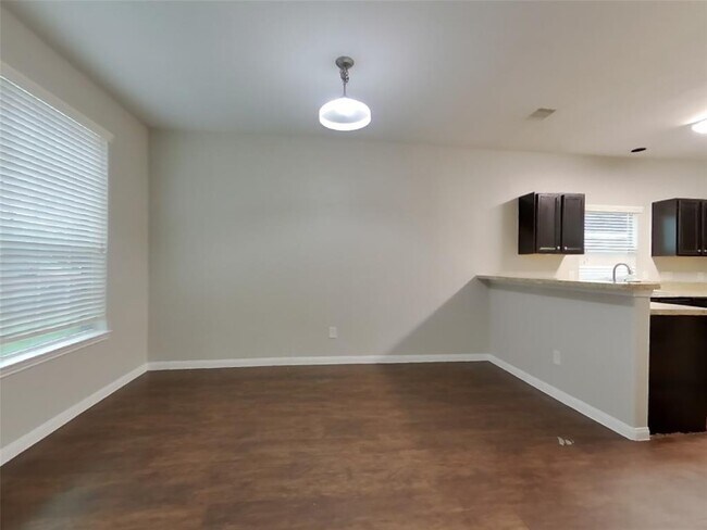 Foto del edificio - 21439 Palma Grove Way