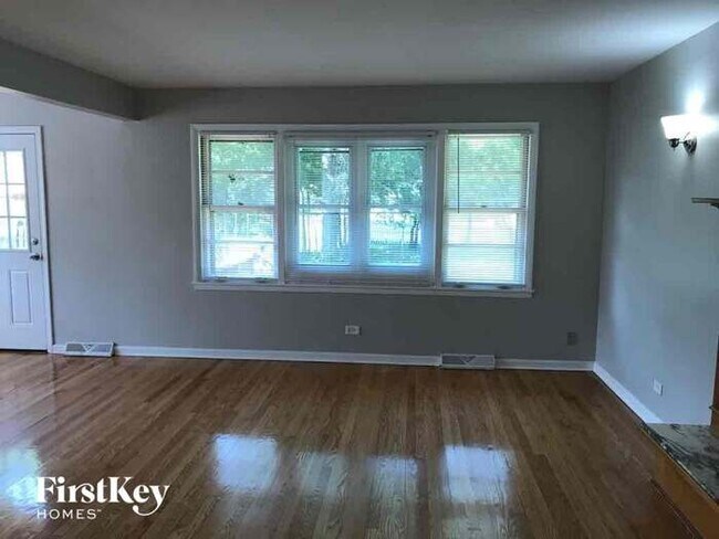 Foto del edificio - 1424 Willow Rd