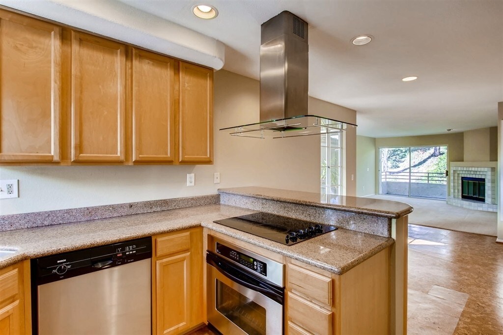 4833 Bella Pacific Row Unit 221 San Diego Ca 92109 Condo For
