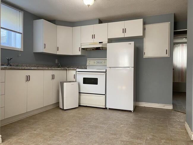 Building Photo - 10 Edgecombe Dr