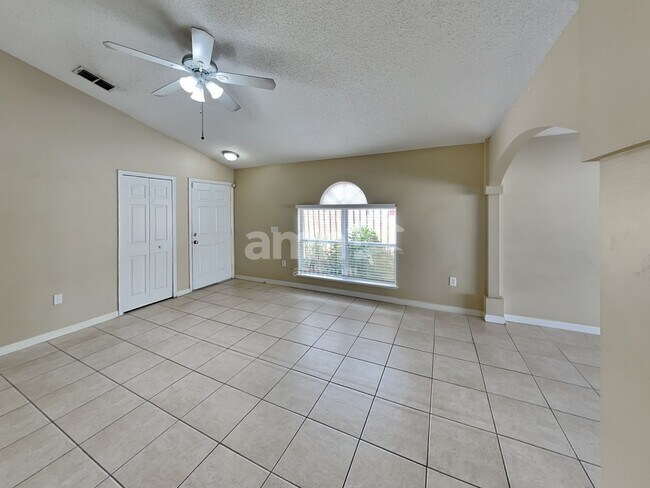 Building Photo - 11417 Ivy Flower Loop