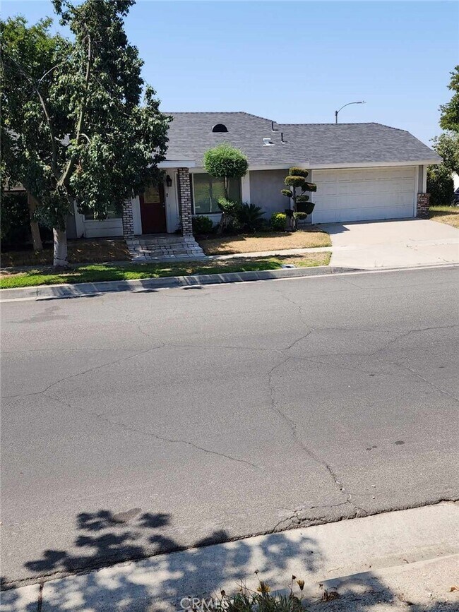 Building Photo - 7067 Geranium Pl