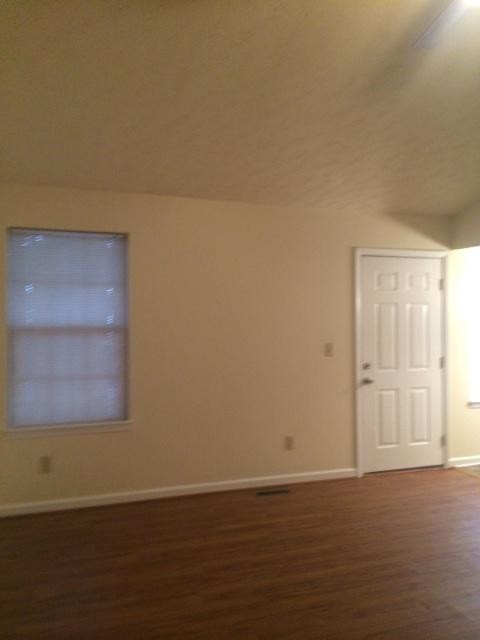 Building Photo - 210 Simpson Ave