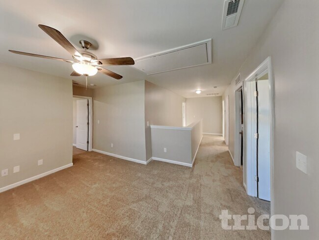 Building Photo - 932 Peninsula Pl