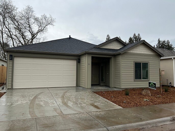 18 Portia Pl, Cohasset, CA 95973 House Rental in Cohasset, CA