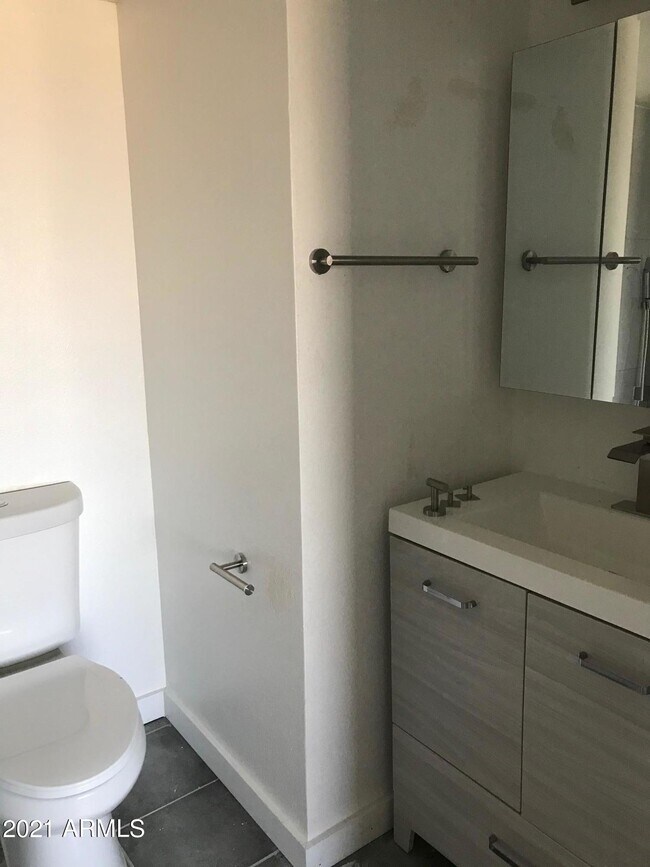 16644 E Westby Dr Unit 201, Fountain Hills, AZ 85268 Room for Rent in