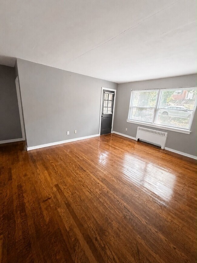 Building Photo - 2036 Alsace Rd