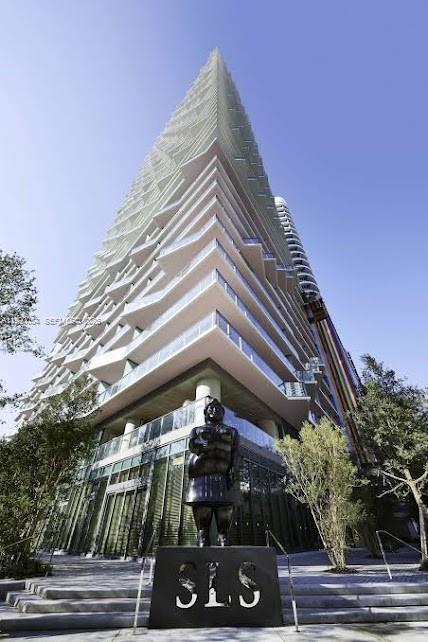 Building Photo - 1300 S Miami Ave