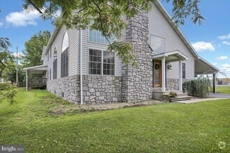 Building Photo - 2209 Shartlesville Rd