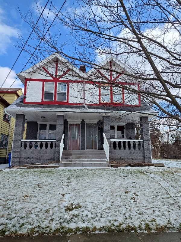 4079 E 104th St Cleveland, OH 44105 – photo 1