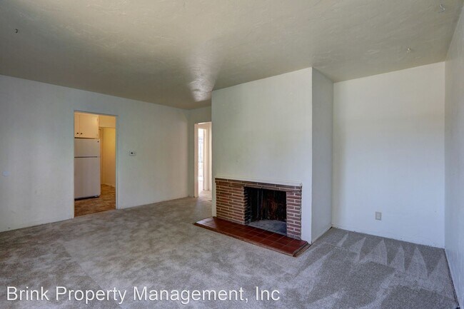 Building Photo - 2 br, 1 bath House - 5225 S Mayflower Street