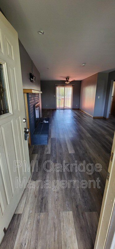 Foto del edificio - 425 Heather St