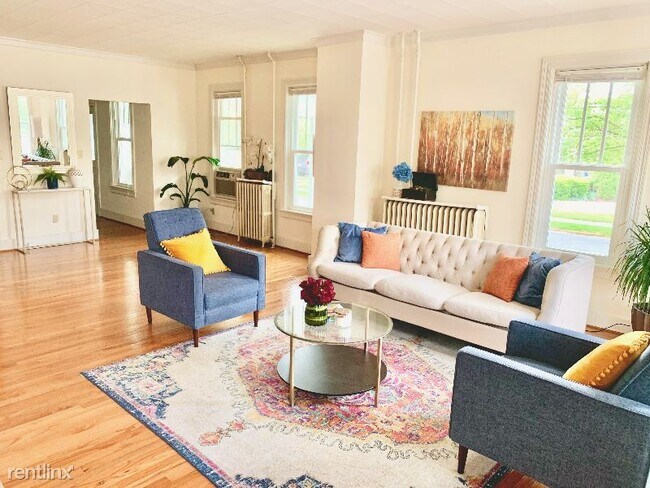 Foto del edificio - 3 br, 1.5 bath Townhome - 737 Market St