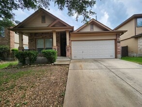 Building Photo - 2384 Medina Dr