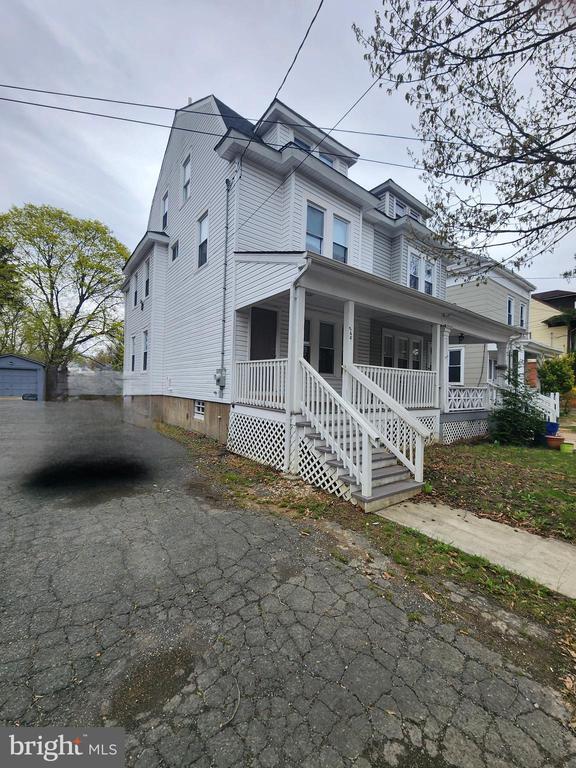Building Photo - 244 Hillcrest Ave